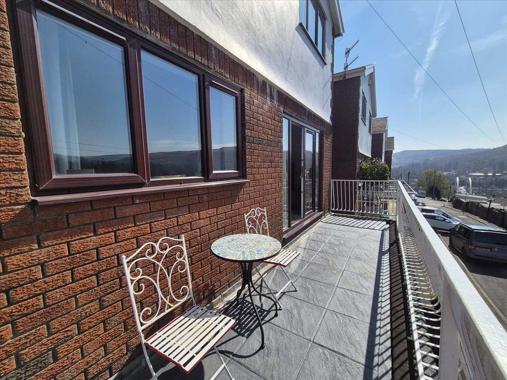 Property photo 2 of 31 Exterior