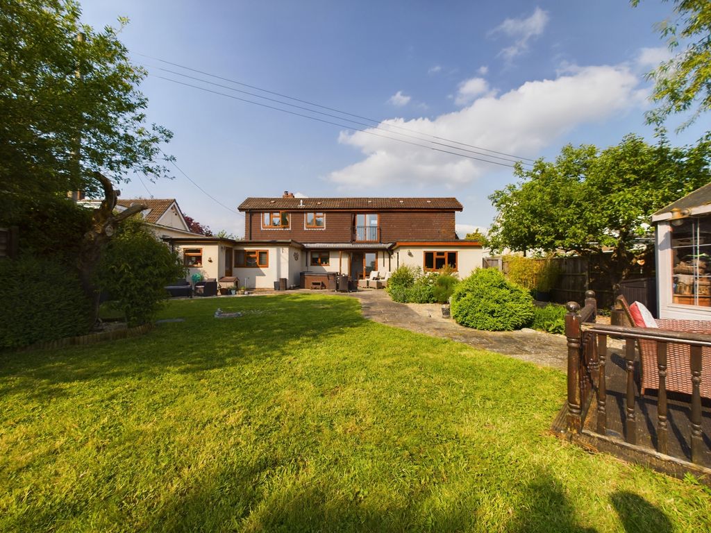 Property photo 2 of 31 Photo 39