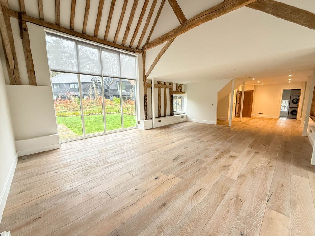 Property photo 3 of 24