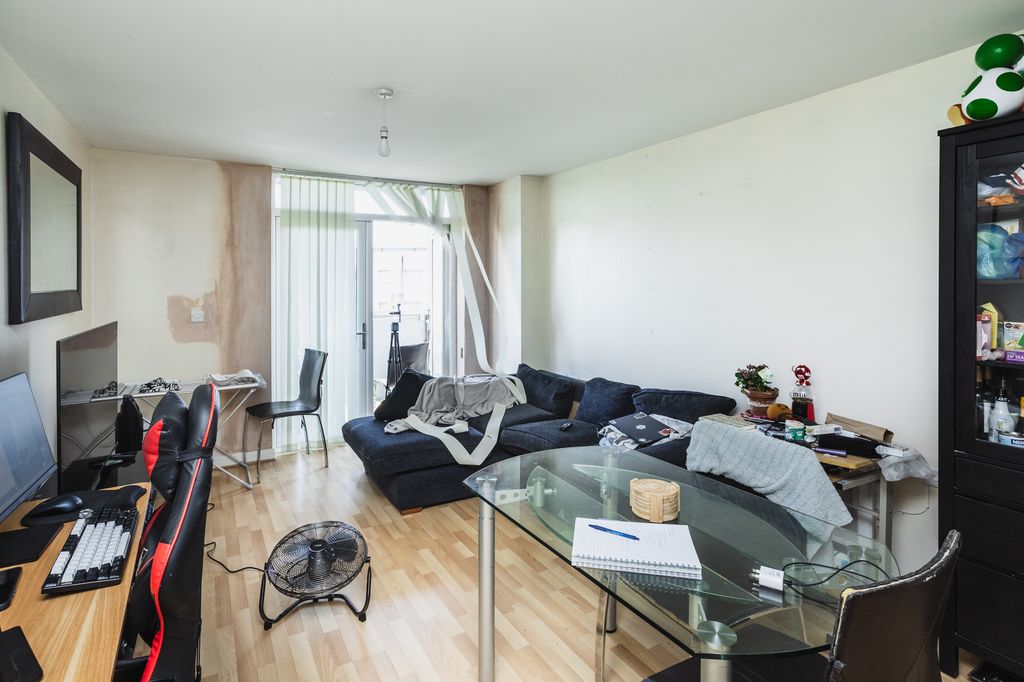 Property photo 2 of 36