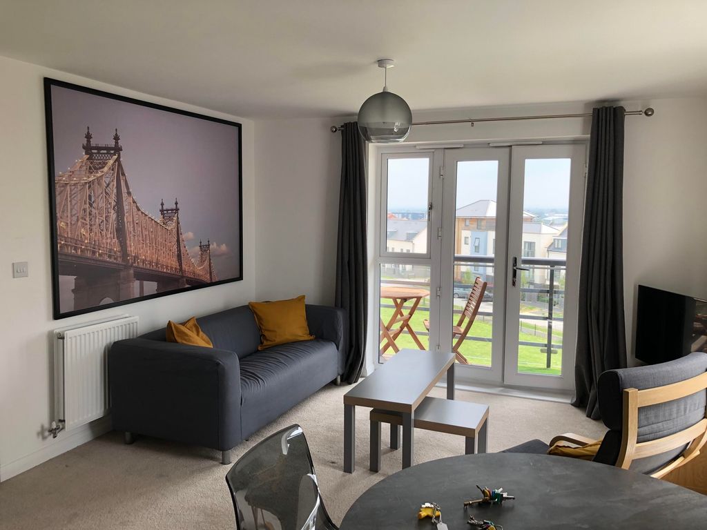 Property photo 3 of 12 A Bright And Inviting Large Modern Living Room Wit...