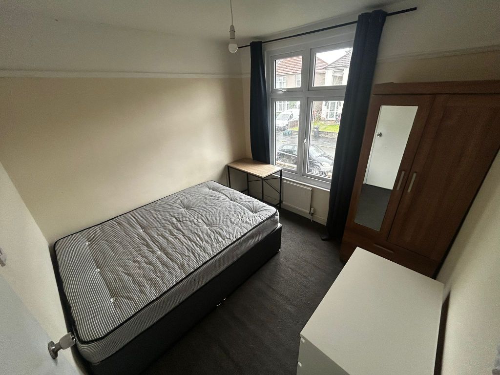 Property photo 2 of 6
