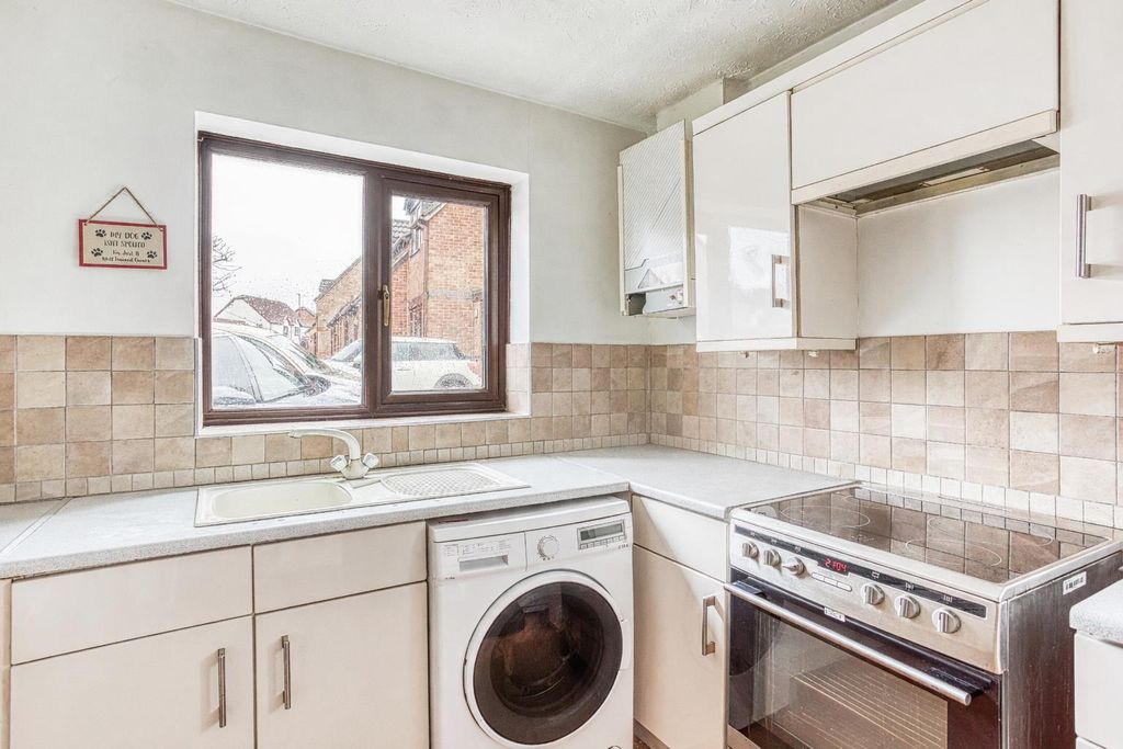 Property photo 2 of 9