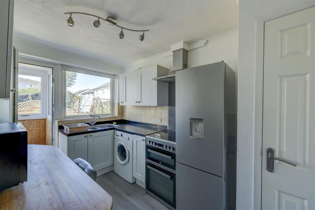 Property photo 3 of 13 Kitchen