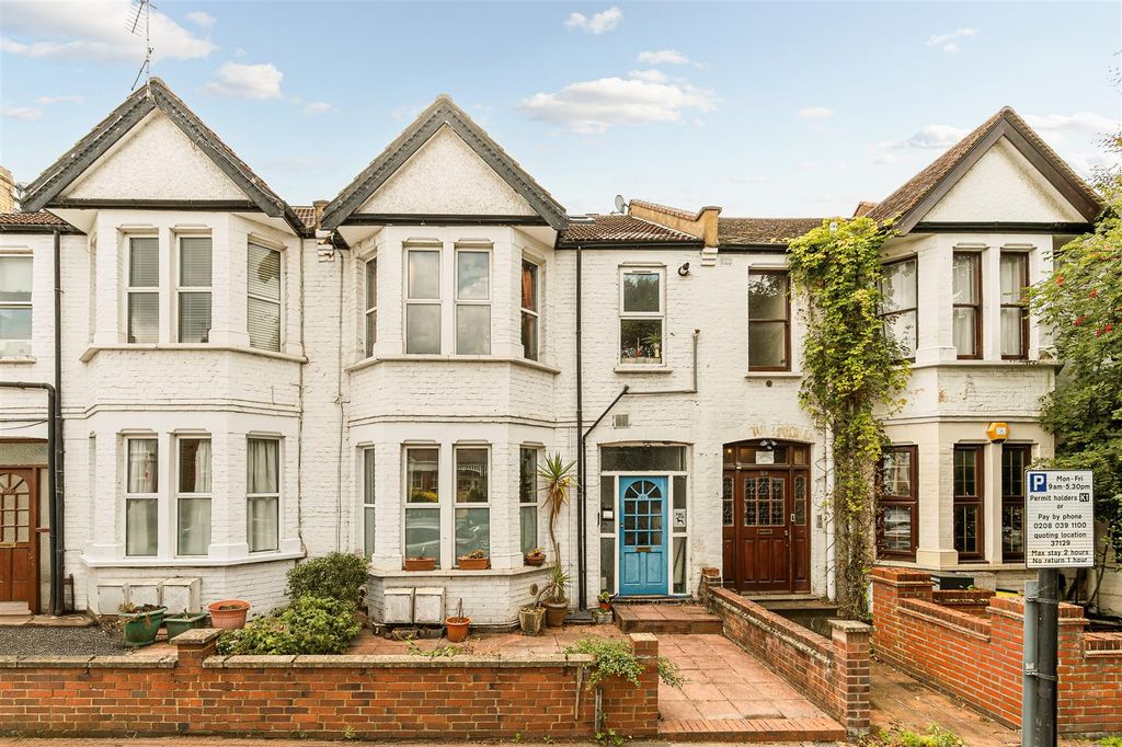 Property photo 1 of 11 57A Summerlands Avenue-1.Jpg