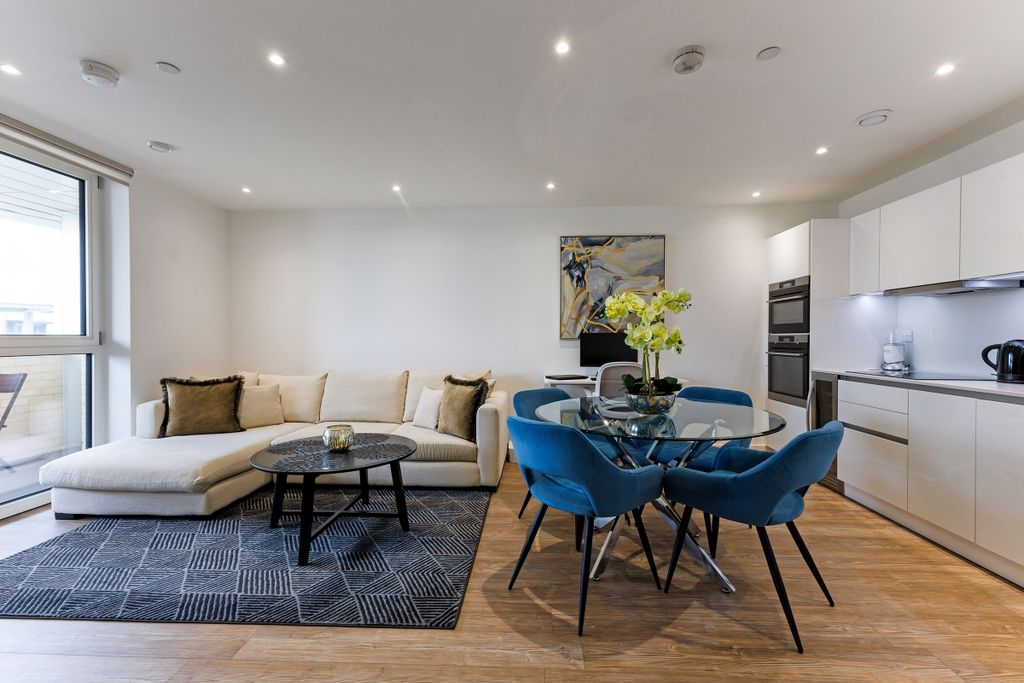 Property photo 1 of 13 92526_Apartment 9...