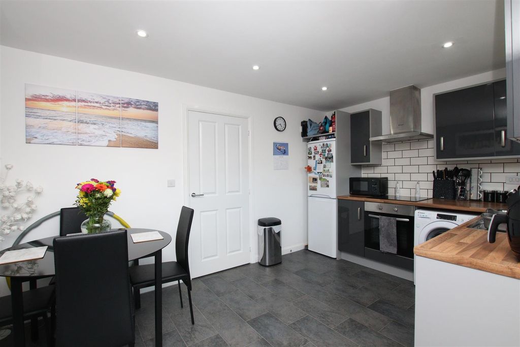 Property photo 2 of 13 Kitchen Diner.Jpg