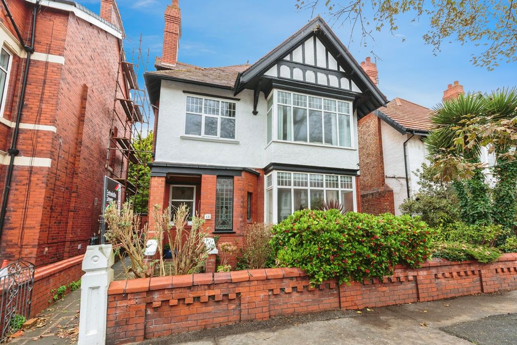 Property photo 1 of 18 Photo