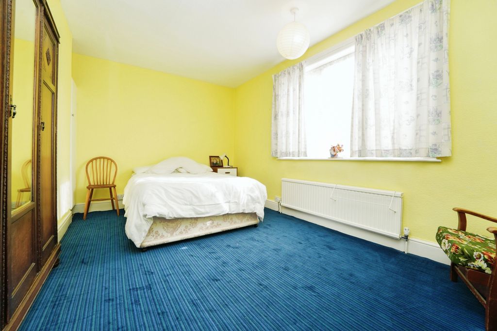 Additional image 8 of 6 bed detached house for saleOwletts End, Evesham, Worcestershire WR11