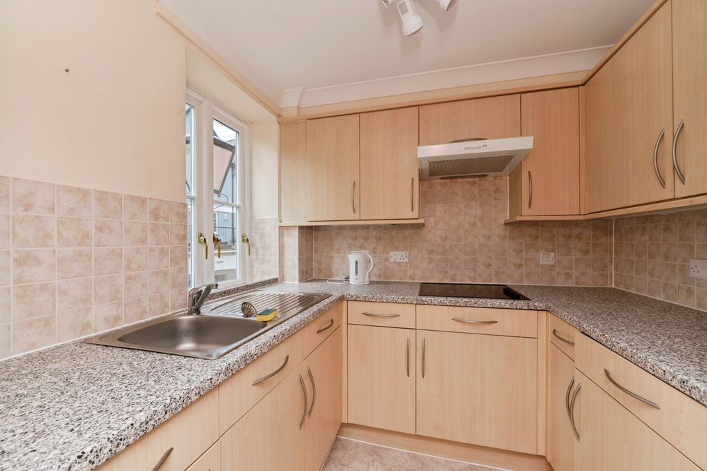 Property photo 3 of 14 Kitchen