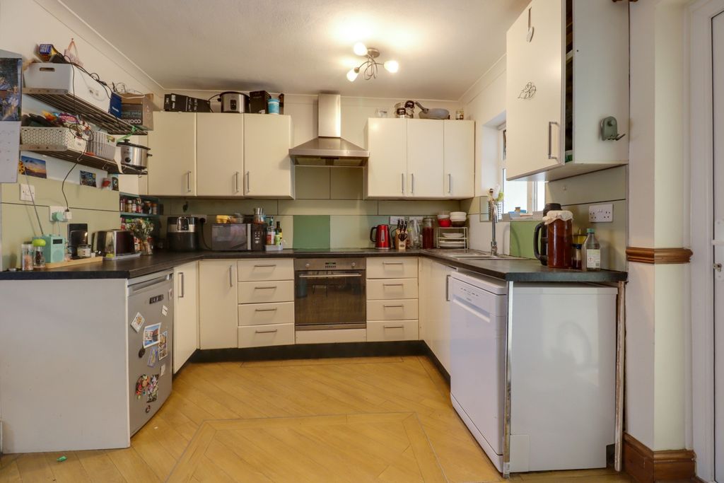 Property photo 2 of 15 Kitchen-II-1