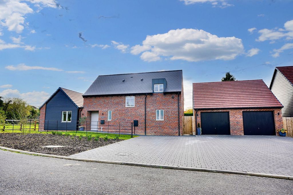 Property photo 1 of 20