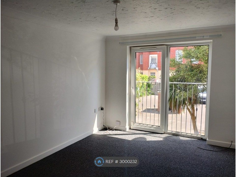 Property photo 2 of 29