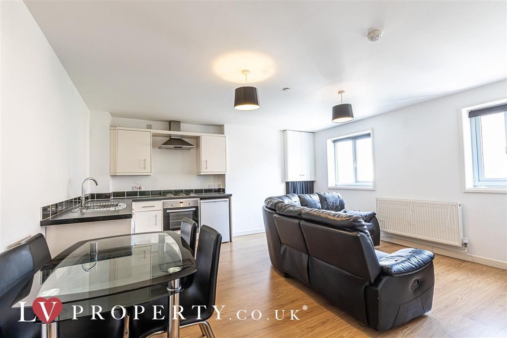 Property photo 3 of 9 7.Jpg