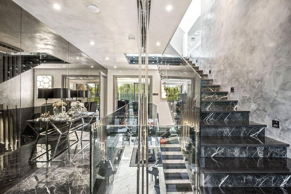 Property photo 2 of 18 Eeeee.Jpg