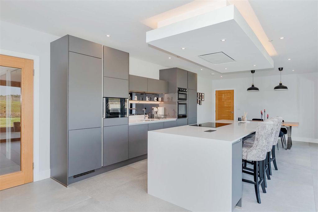 Property photo 3 of 32 Sandpearl_40.Jpg