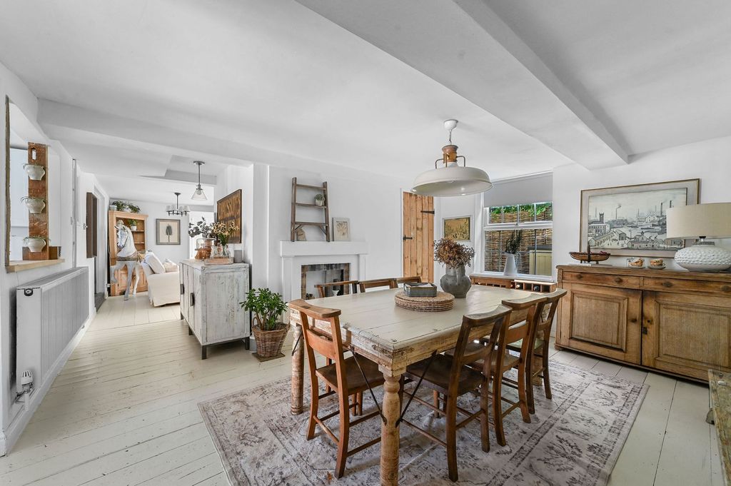 Property photo 1 of 49