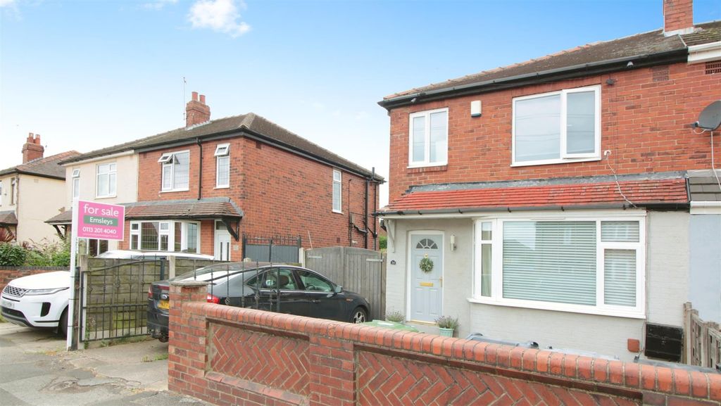 Property photo 1 of 12 External