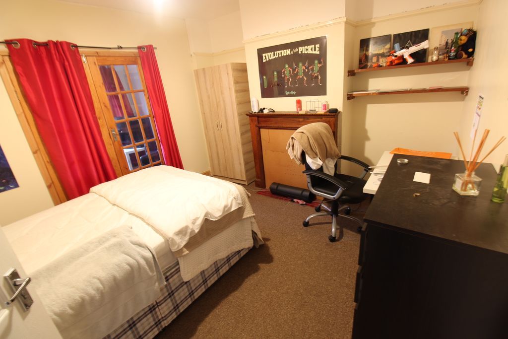 Property photo 3 of 9