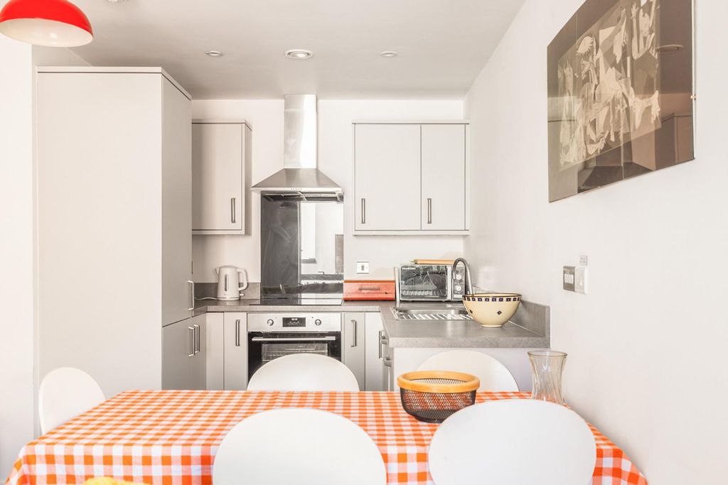 Property photo 1 of 32 Char9647.Jpg
