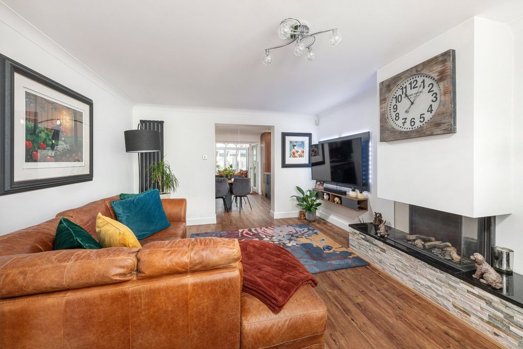 Property photo 3 of 15 Picture No. 02