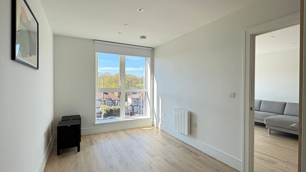 Property photo 3 of 18 Bedroom