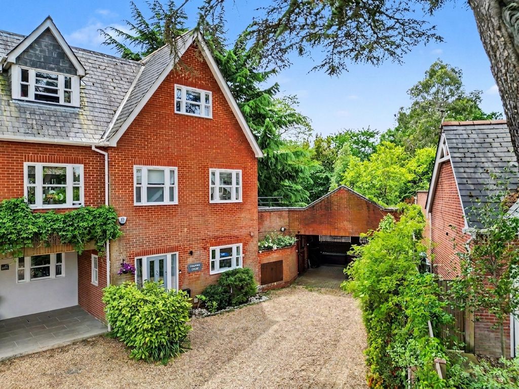 Property photo 1 of 31