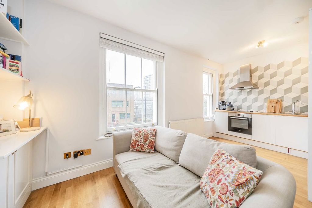 Property photo 3 of 8