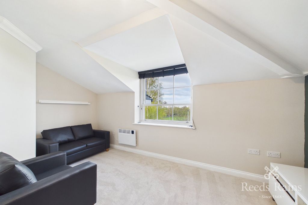 Property photo 3 of 10 Picture No. 34