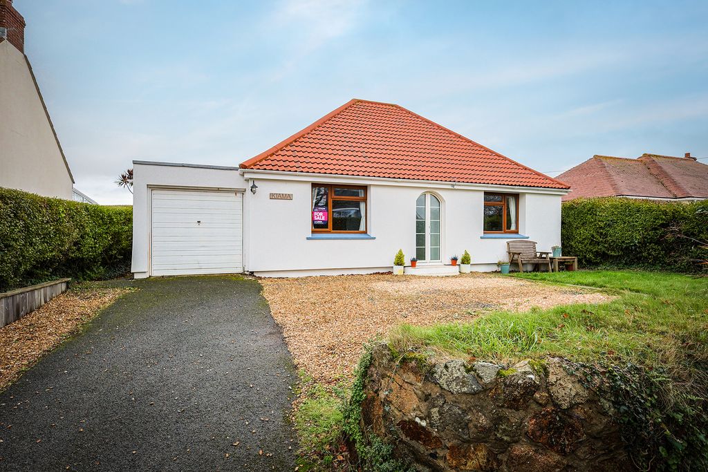 Property photo 1 of 13 Photo 0