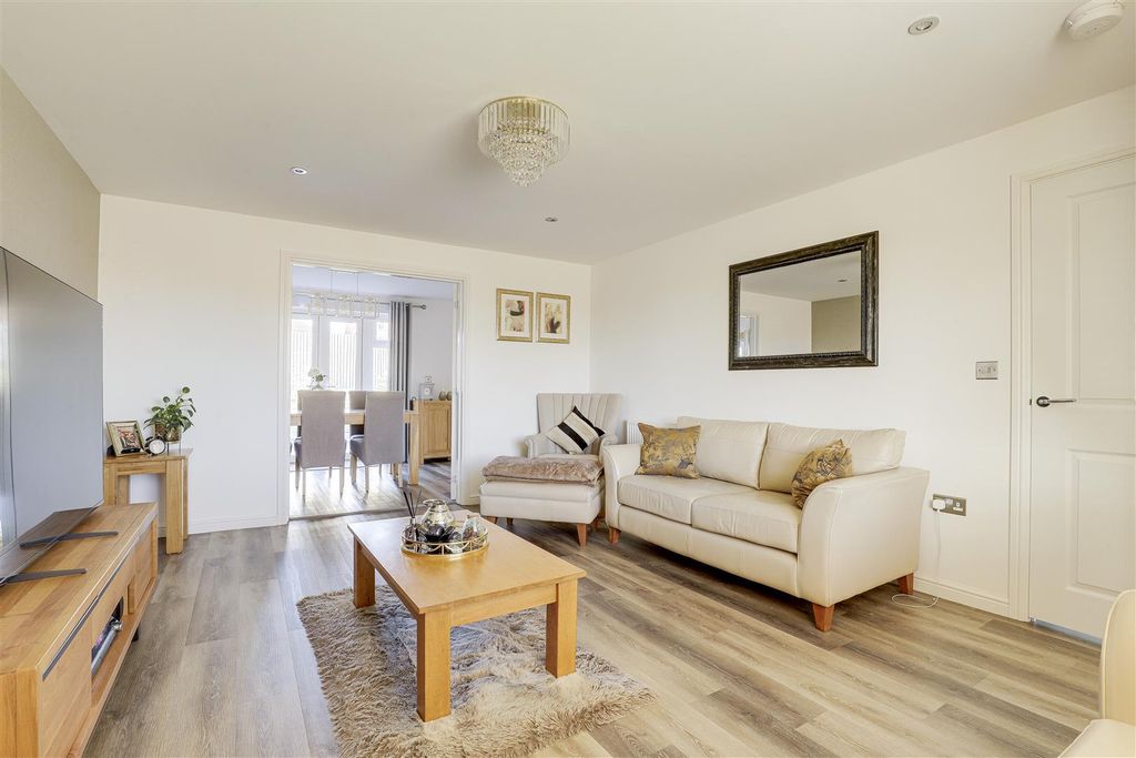 Property photo 3 of 21 10.Jpg