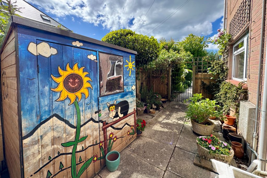 Property photo 3 of 13