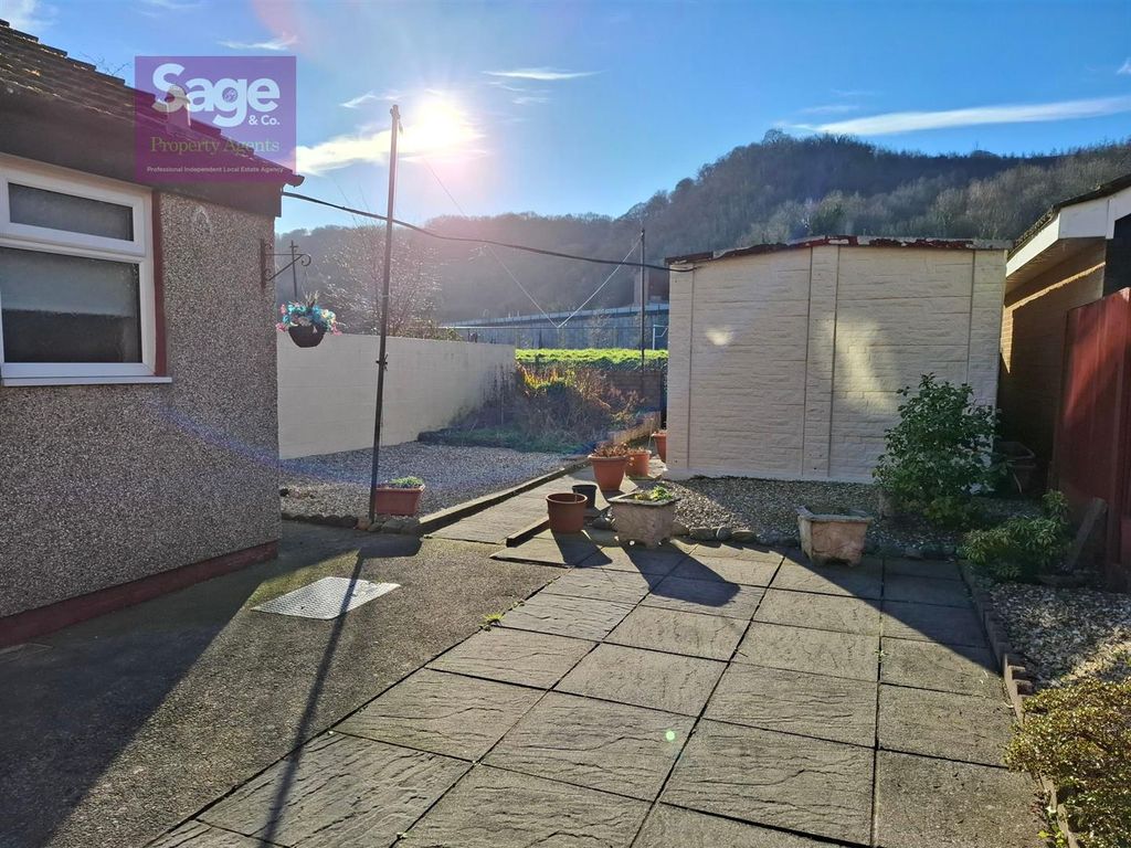 Property photo 2 of 23