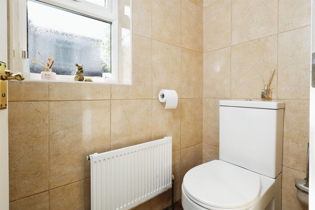 Property photo 3 of 20