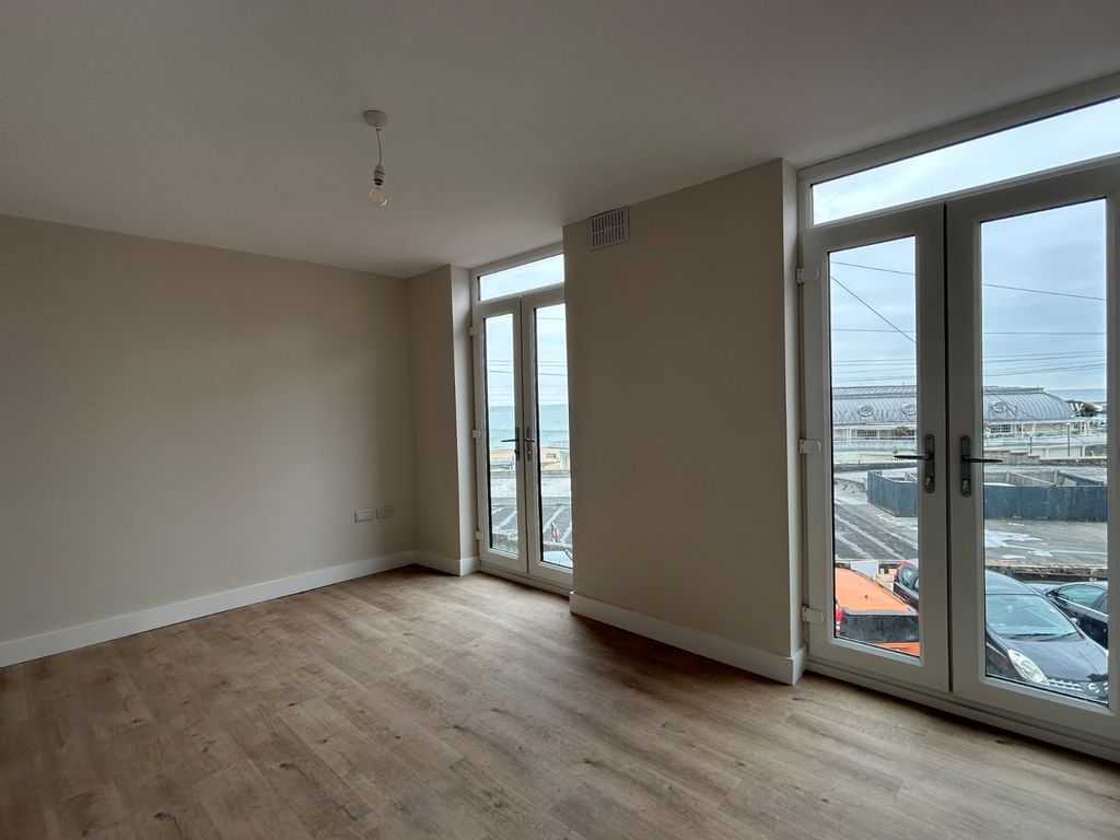 Property photo 3 of 19 Picture 3