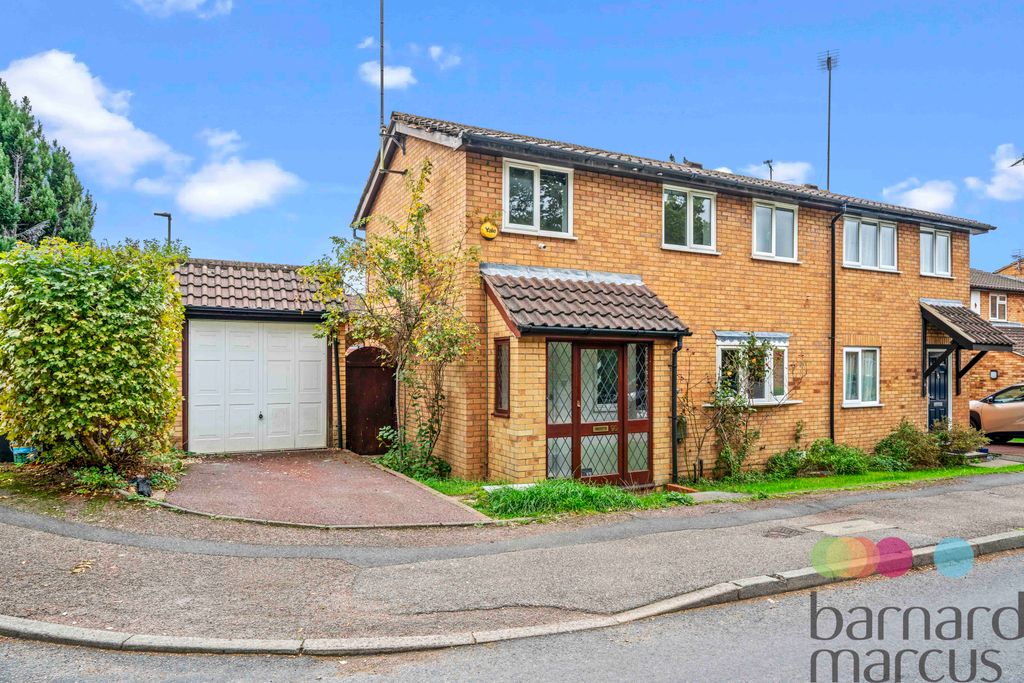 Property photo 2 of 17 Front