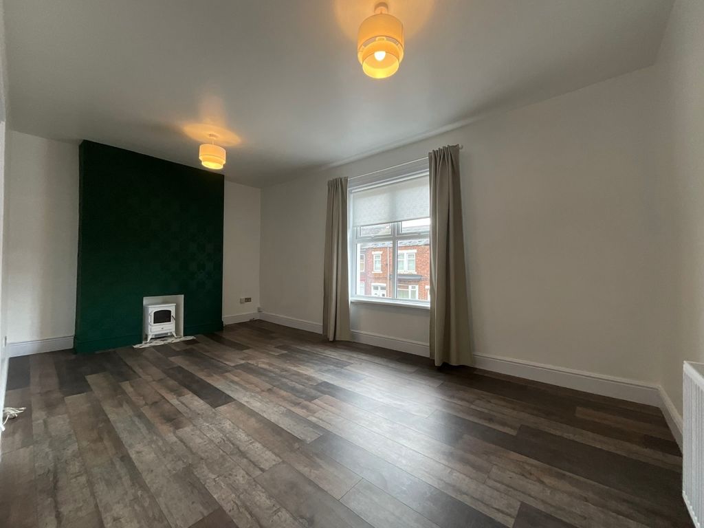 Property photo 2 of 21 4211342
