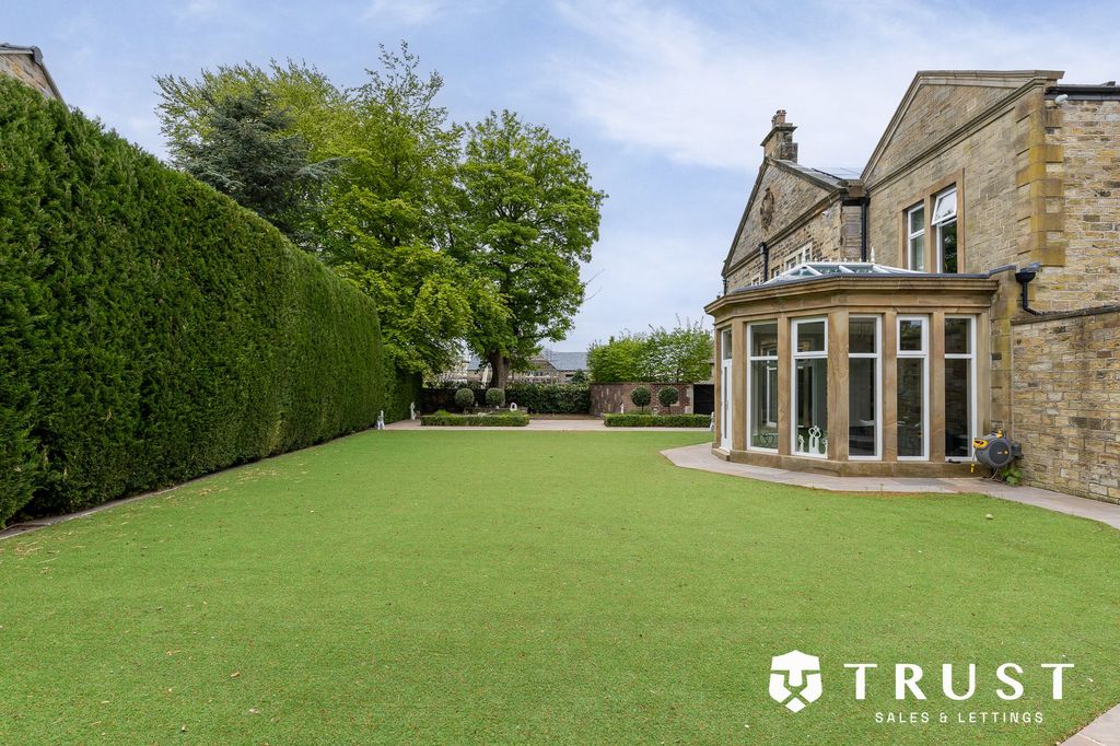 Additional image 74 of 6 bed detached house for saleStation Lane, Birkenshaw BD11