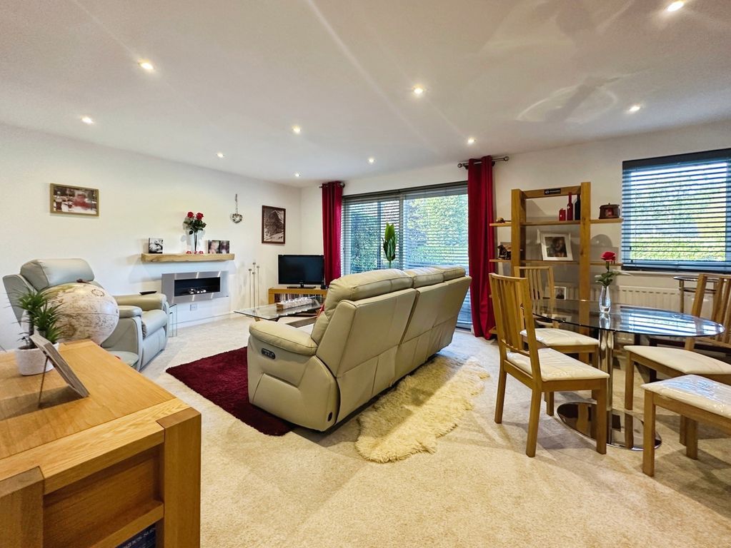 Property photo 3 of 12 Pbox-Img.Jpg