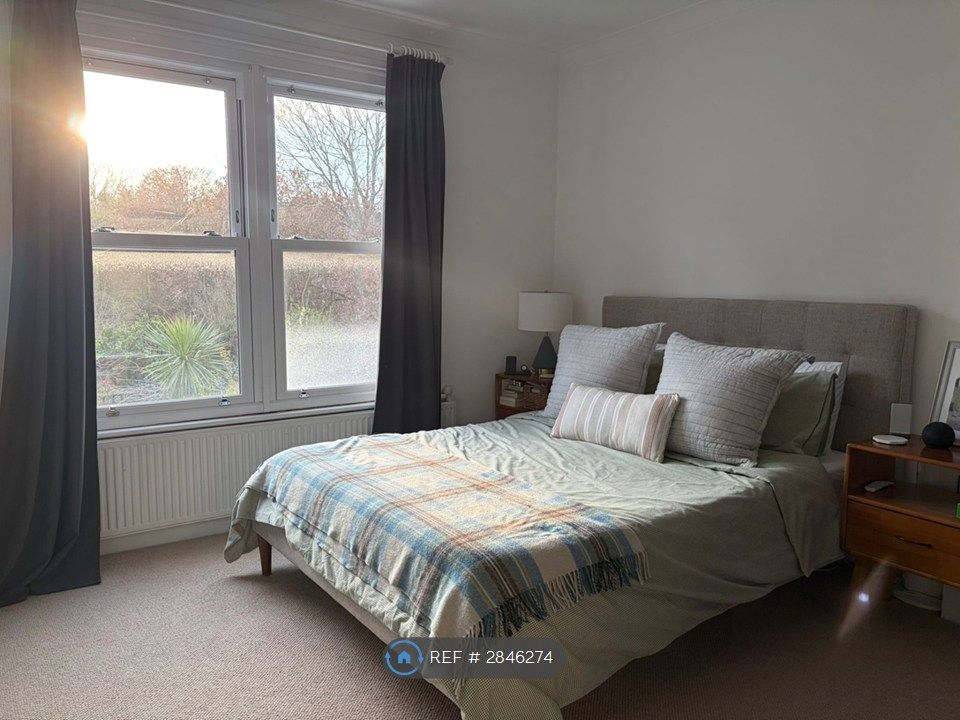 Property photo 2 of 35 Main Bedroom