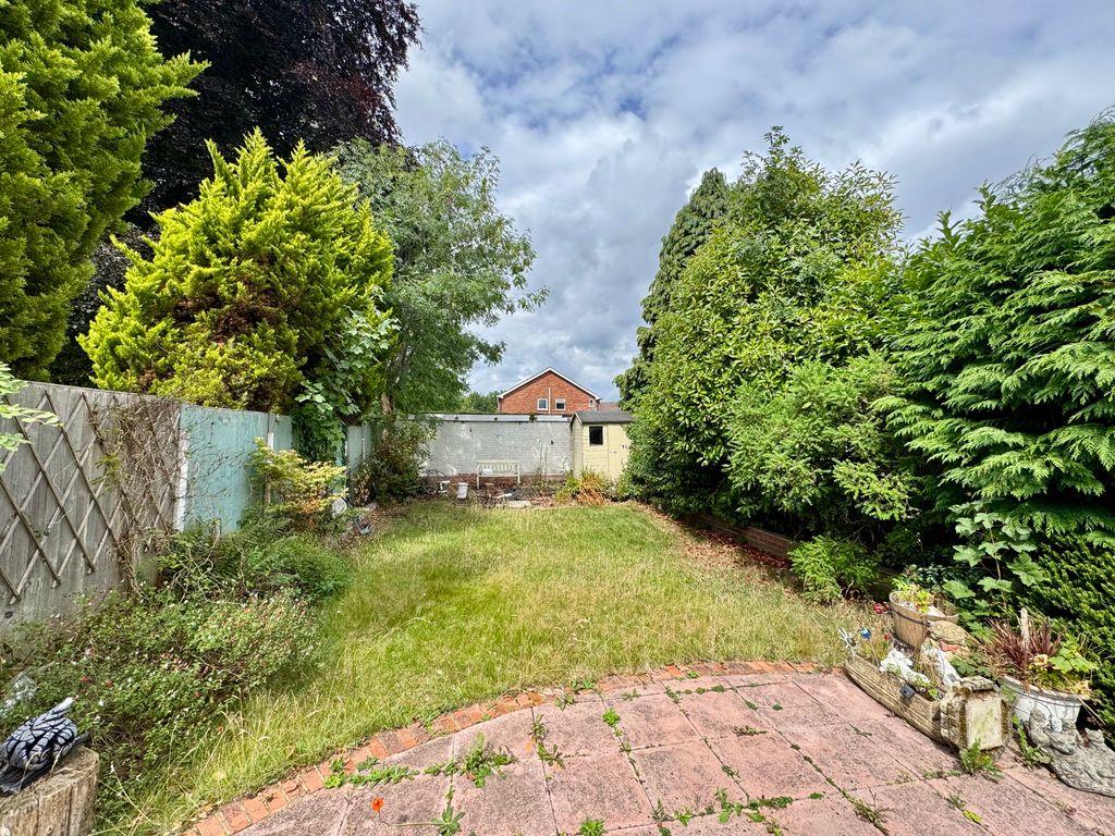Property photo 2 of 11 Garden