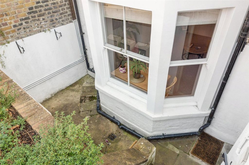 Property photo 3 of 14 Picture No. 21