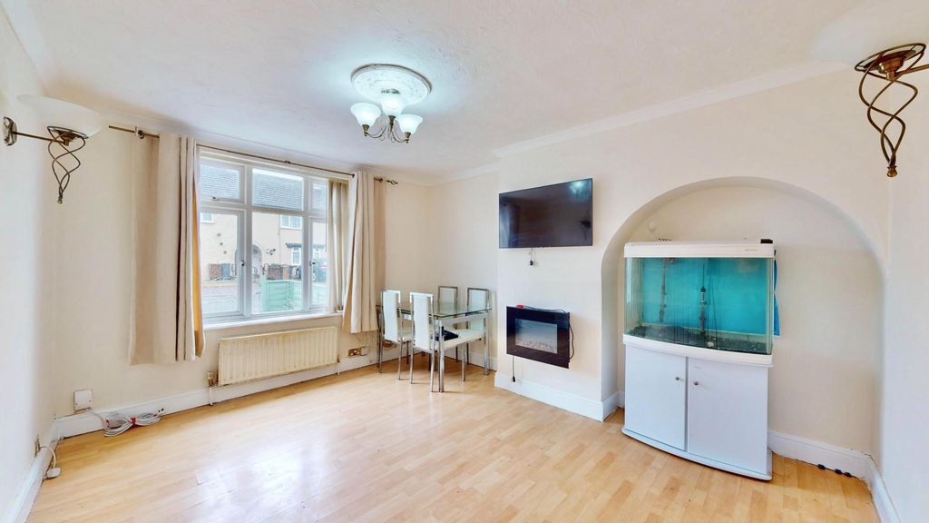 Property photo 2 of 18 33-Sheppey-Road-09112025_170022.Jpeg
