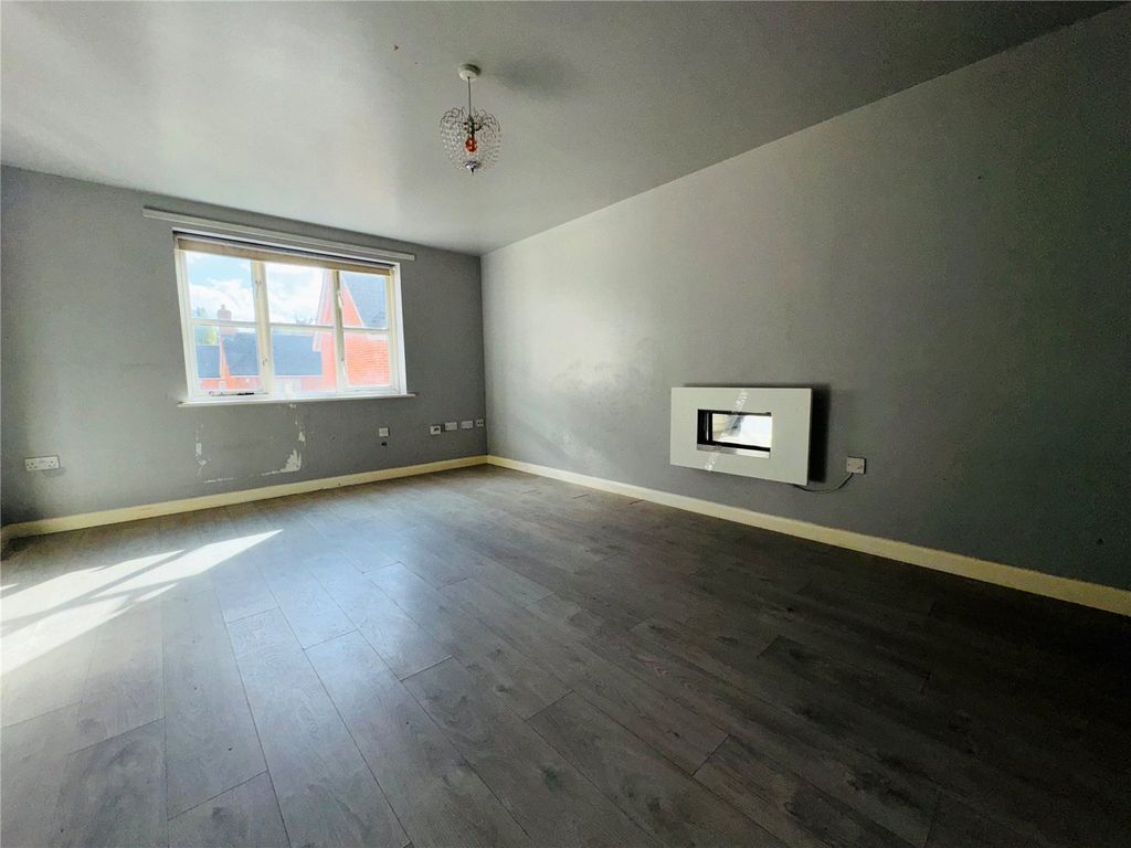 Property photo 2 of 13 Picture No. 18