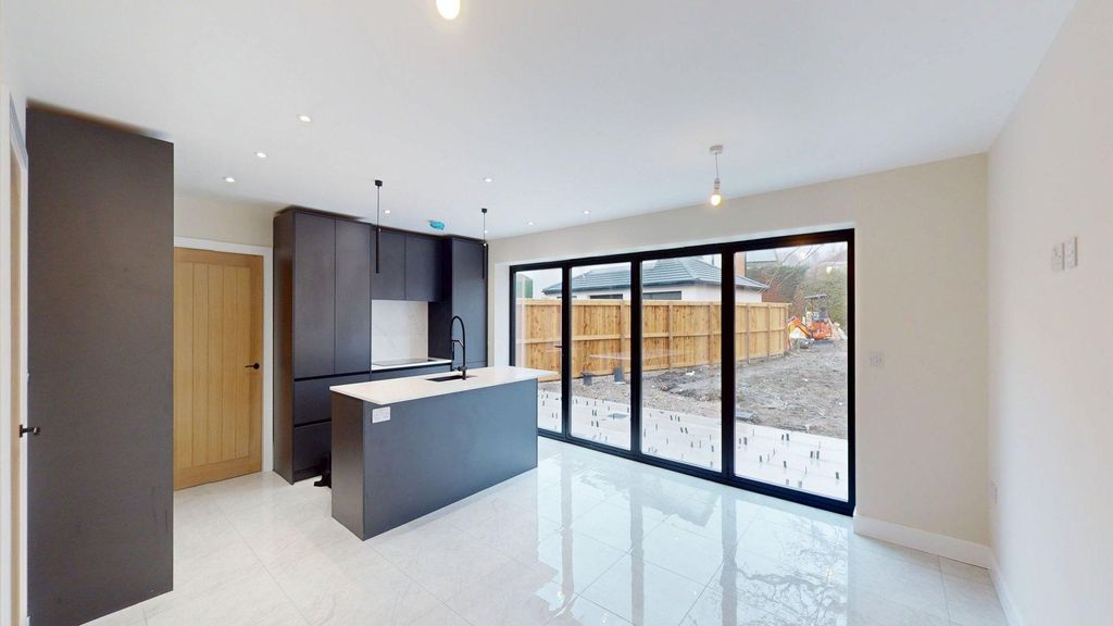 Property photo 1 of 23 Kitchen