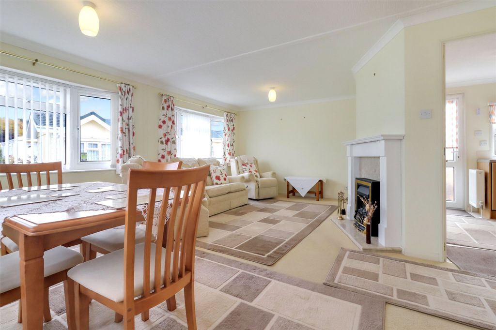 Property photo 3 of 9 Picture No. 20