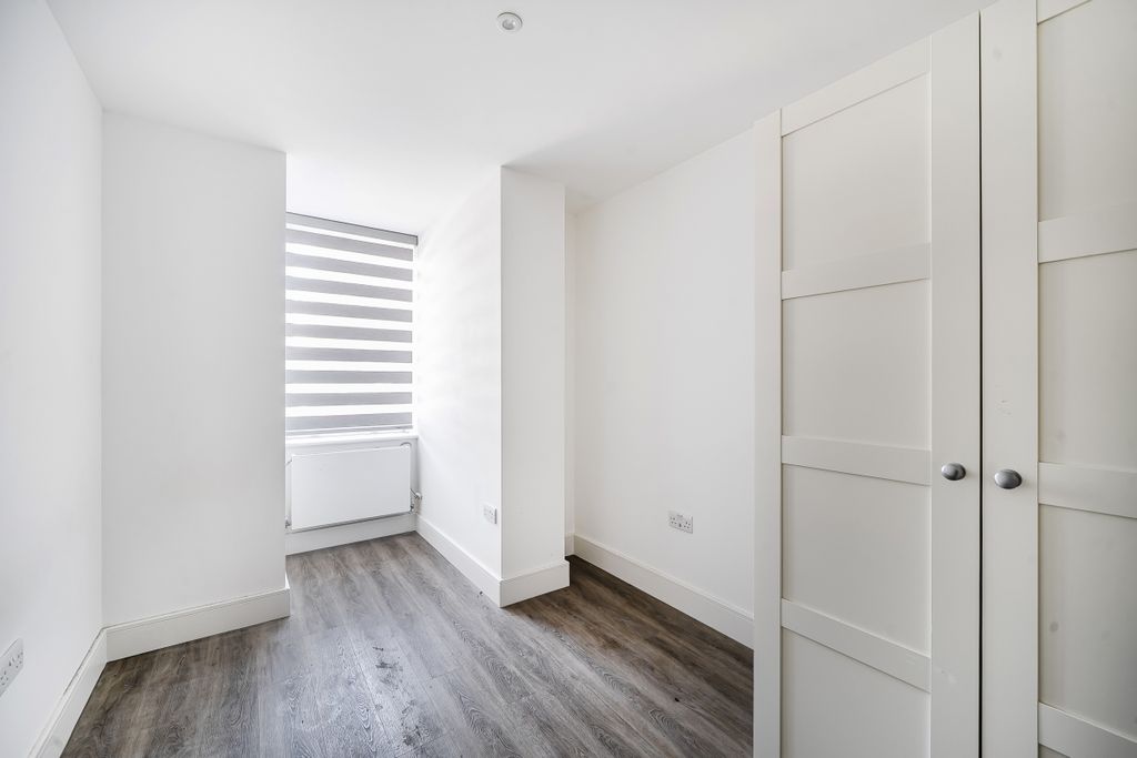 Property photo 3 of 7 1484612-8-6A589A2...