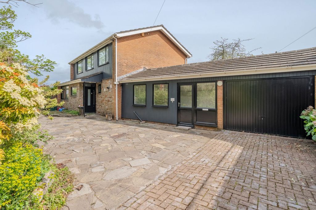 Property photo 1 of 27