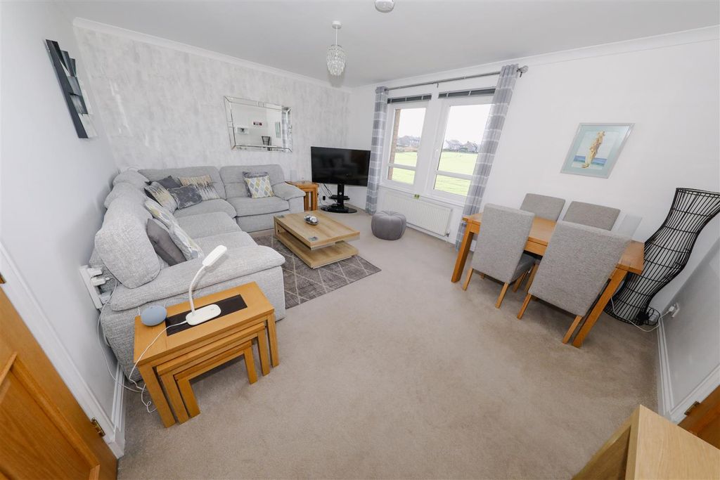 Property photo 3 of 17 c