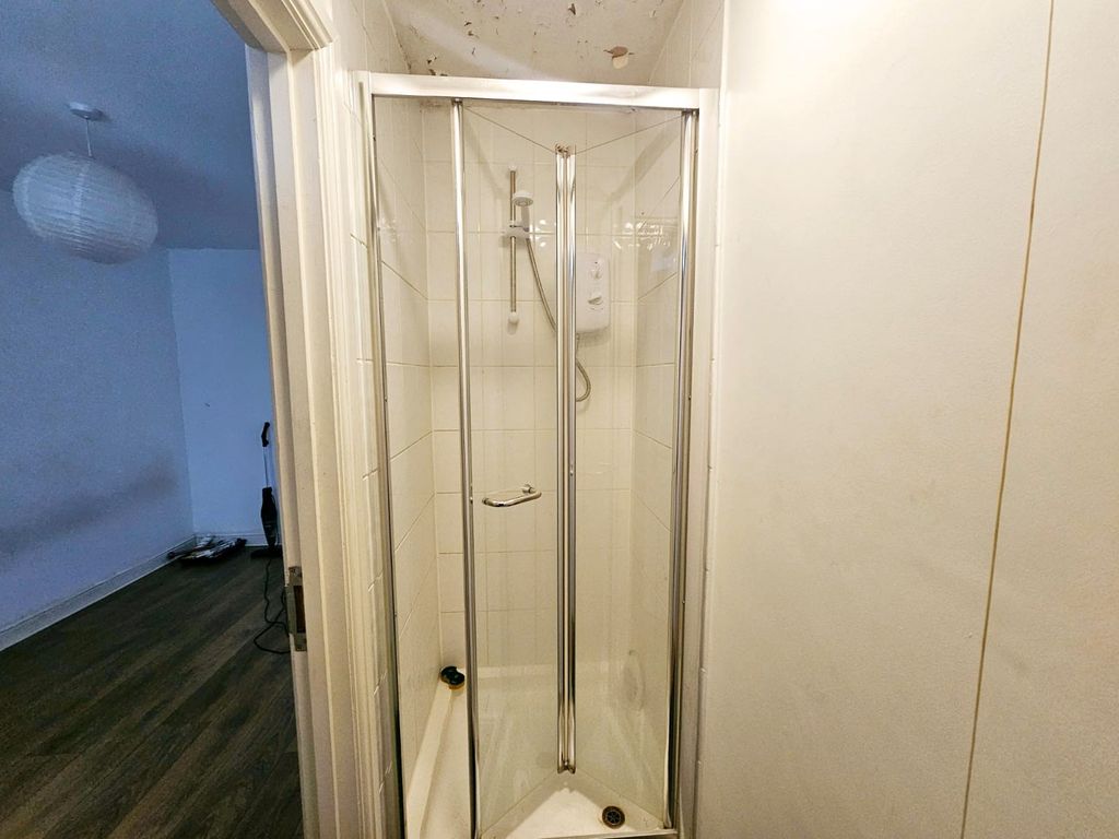 Property photo 3 of 4 Living Room